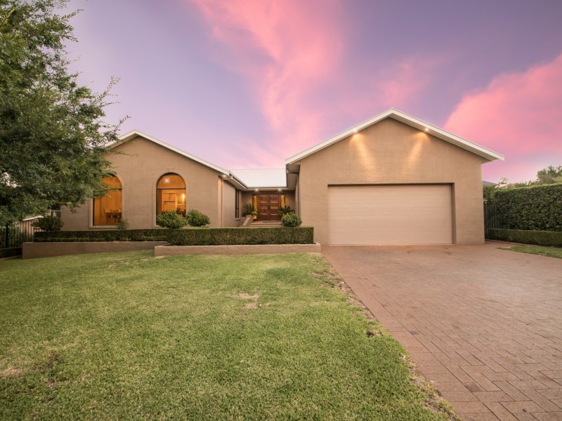 14 Handara Close, Dubbo NSW 2830