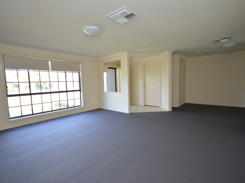 1 St Andrews Drive, Dubbo NSW 2830