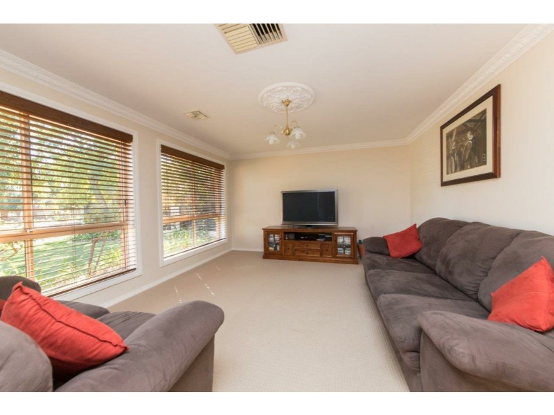 24 Jacqueline Drive, Dubbo NSW 2830