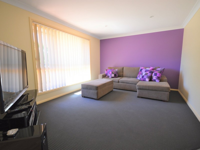 5 Ken McMullen Place, Dubbo NSW 2830