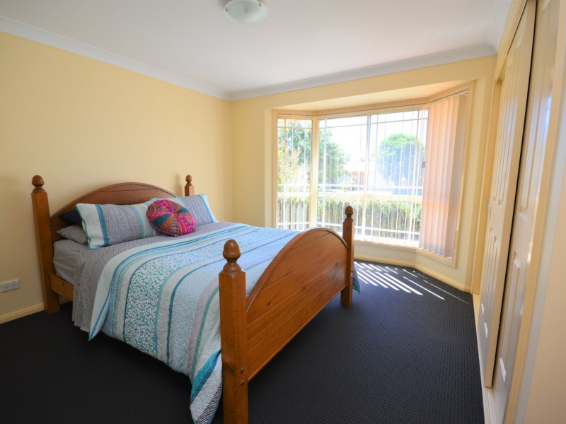 5 Ken McMullen Place, Dubbo NSW 2830