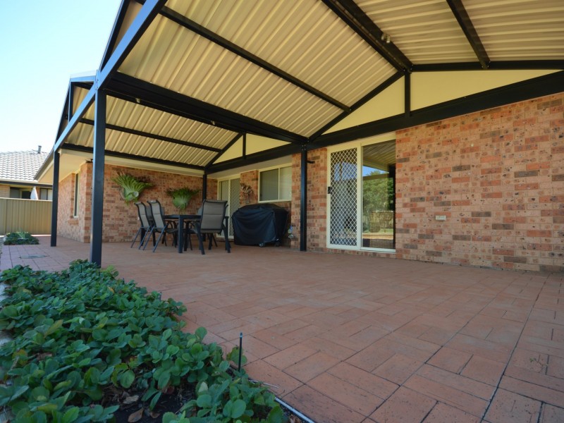 5 Ken McMullen Place, Dubbo NSW 2830