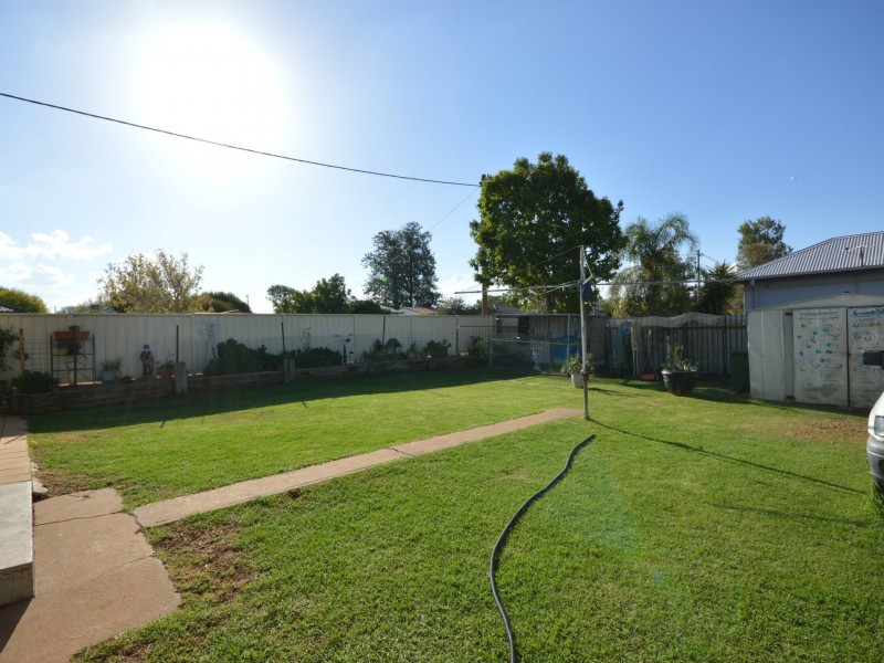 6 Laughton Street, Dubbo NSW 2830
