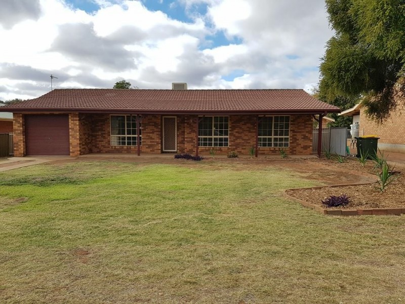 12 Galloway Drive, Dubbo NSW 2830