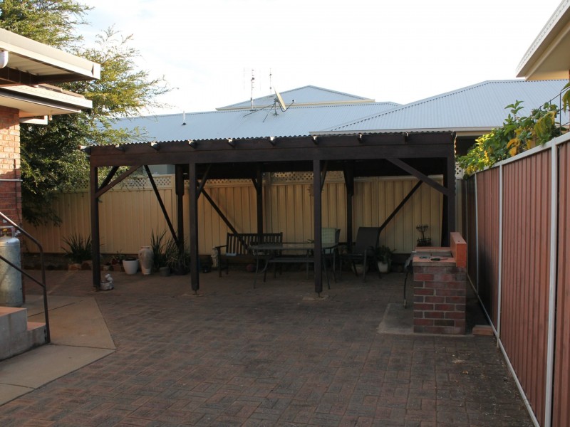 2 Booth Street, Dubbo NSW 2830