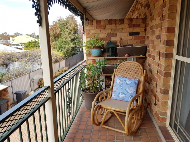 8/77 Bultje St, Dubbo NSW 2830