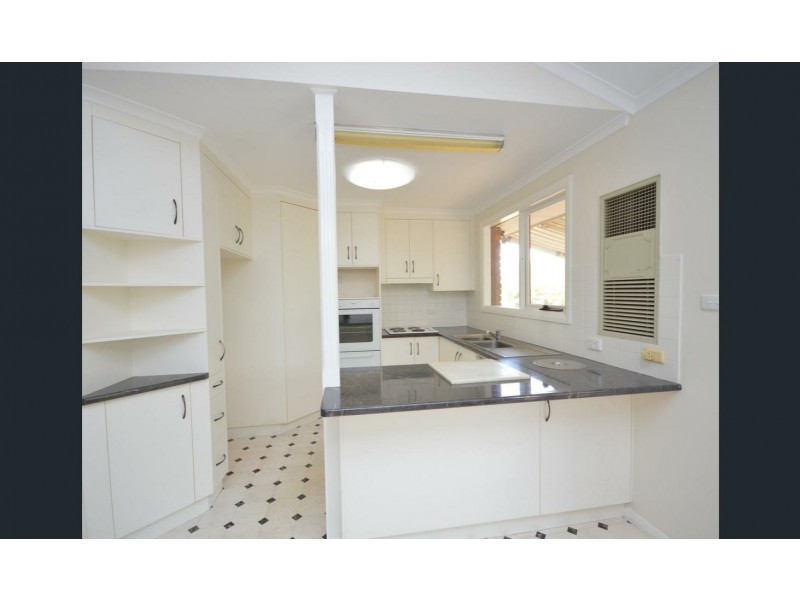 4/1 Beddoes Avenue, Dubbo NSW 2830