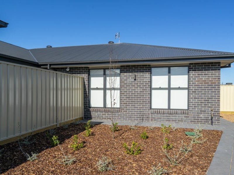 5a Drover Avenue, Dubbo NSW 2830