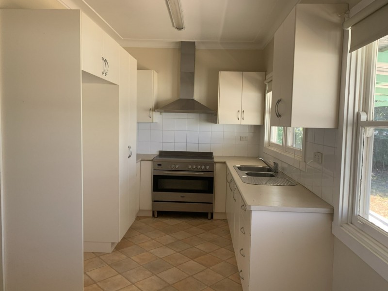 4 Gipps Street, Dubbo NSW 2830