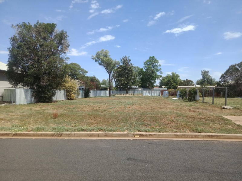 8 Wattle Street, Dubbo NSW 2830