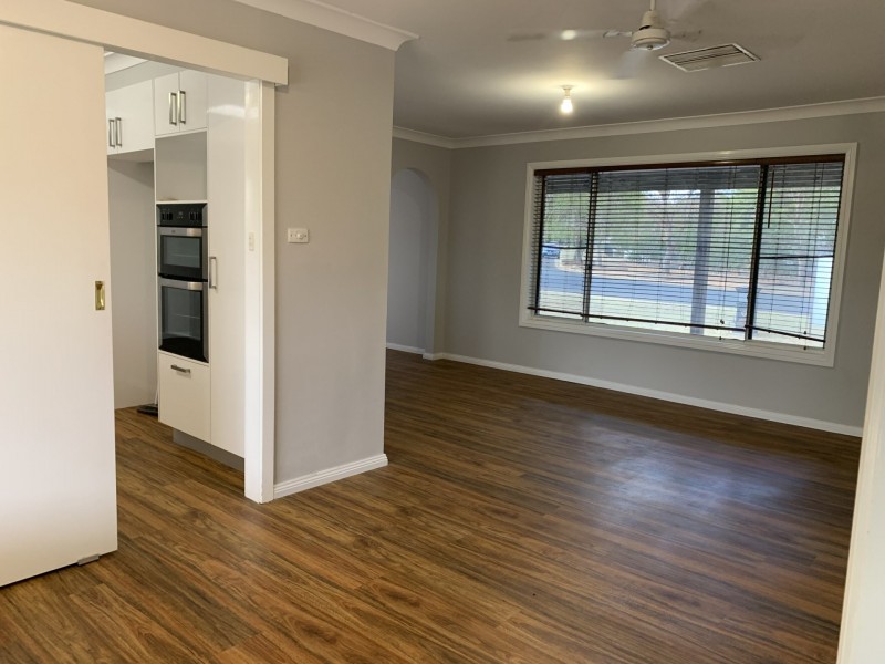 8 Sandra Place, Dubbo NSW 2830