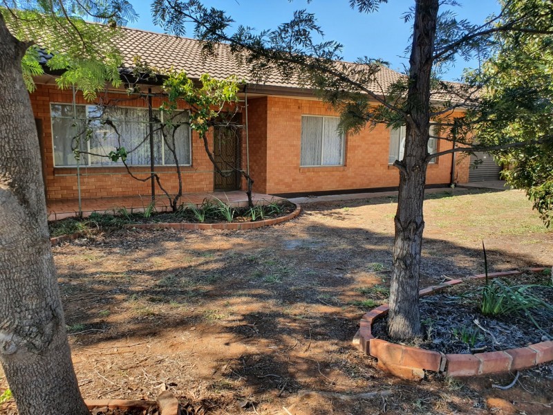18 Strickland Street, Dubbo NSW 2830