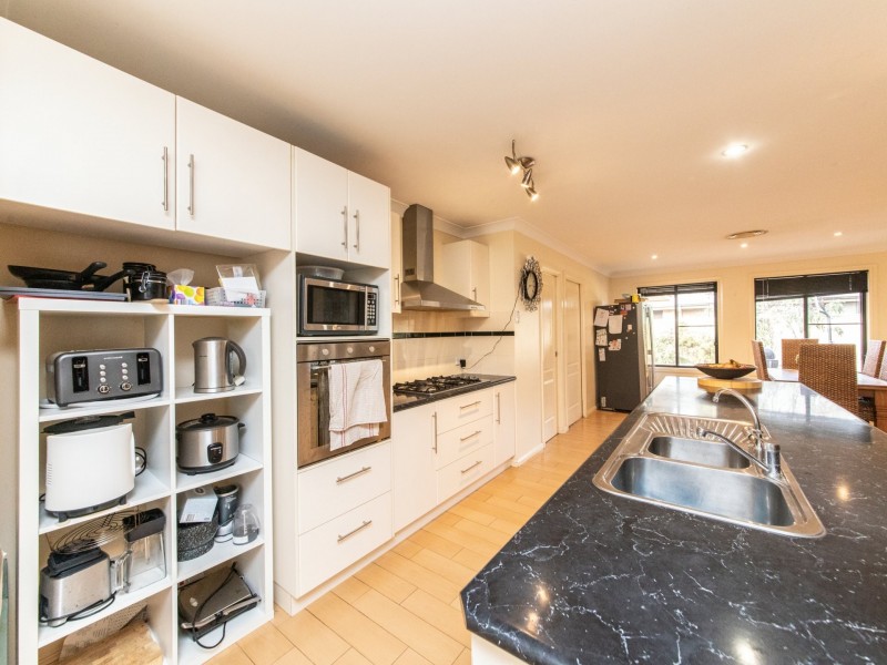 10 Sunvale Avenue, Dubbo NSW 2830