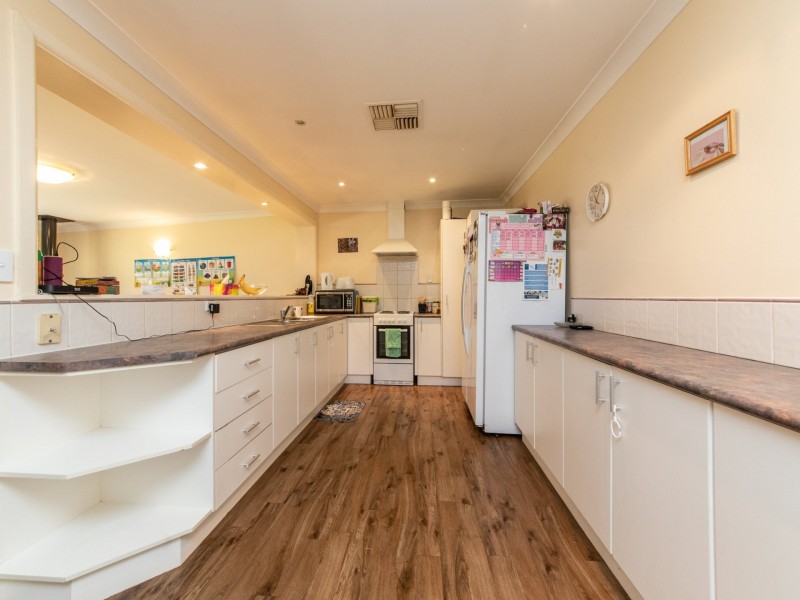 219 Algalah Street, Narromine NSW 2821