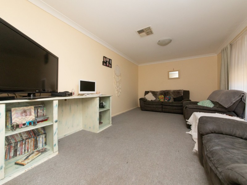 219 Algalah Street, Narromine NSW 2821