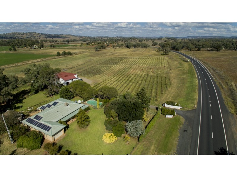 Bell River Mitchell Highway, Neurea NSW 2820