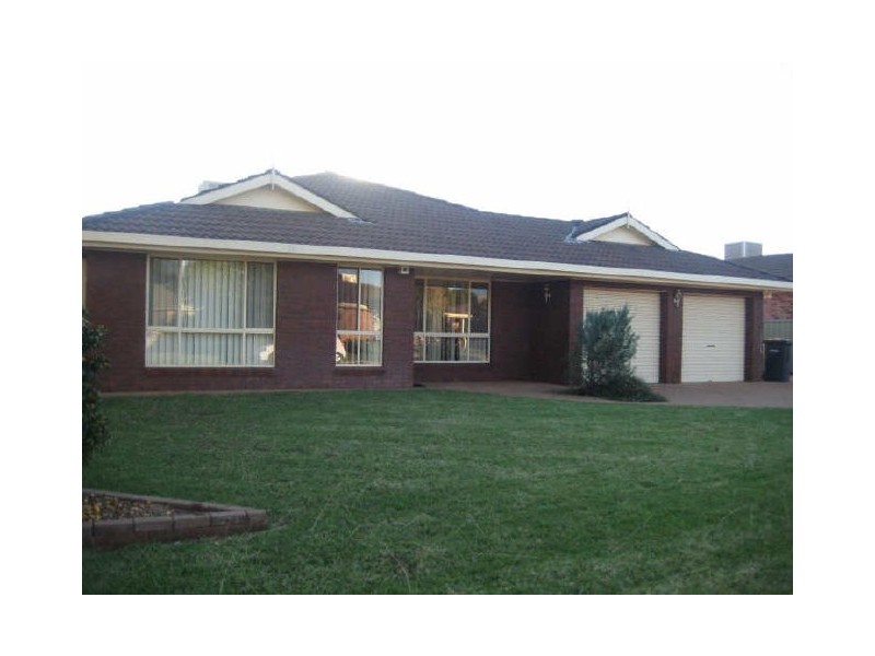 19 York Street, Dubbo NSW 2830