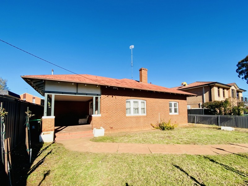111 Cobra Street, Dubbo NSW 2830