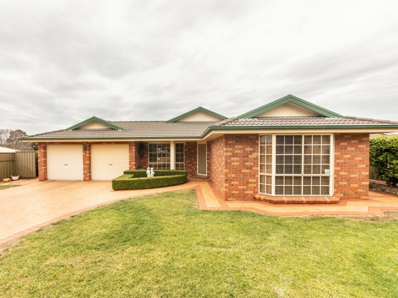 4 Gasnier Place, Dubbo NSW 2830