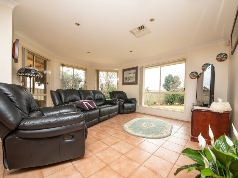 4 Gasnier Place, Dubbo NSW 2830