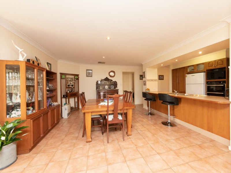 4 Gasnier Place, Dubbo NSW 2830