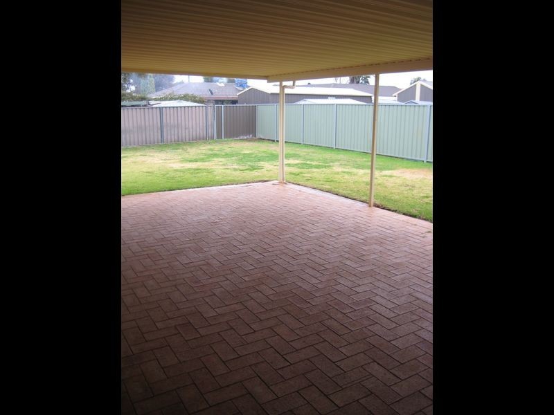 16 Doncaster Avenue, Dubbo NSW 2830