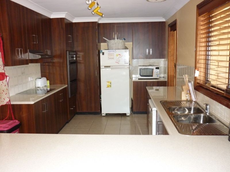 42 Mumford Crescent, Dubbo NSW 2830