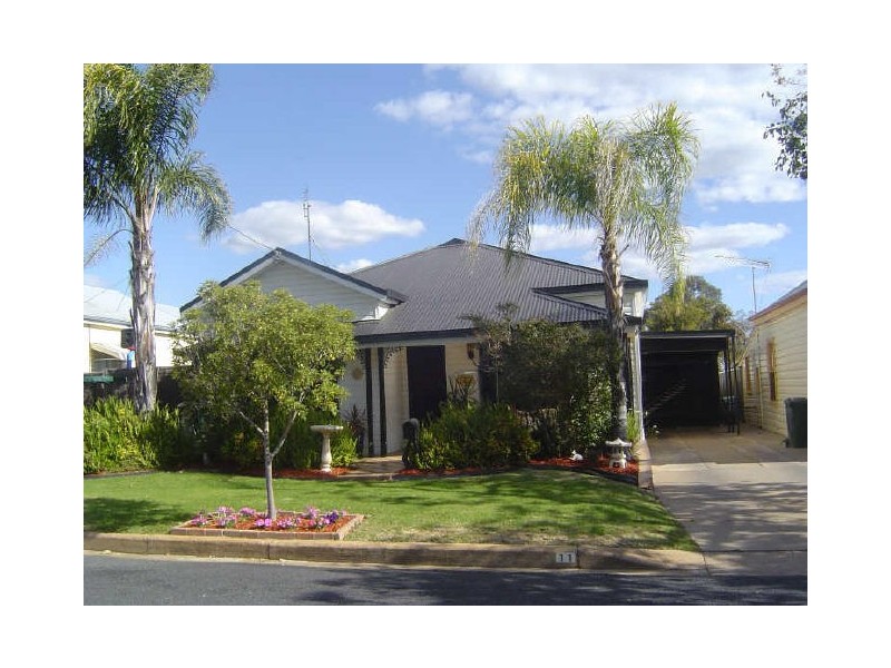 11 Luke Street, Dubbo NSW 2830