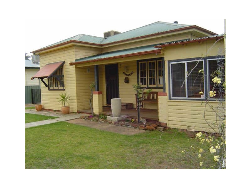 15 Sterling Street, Dubbo NSW 2830