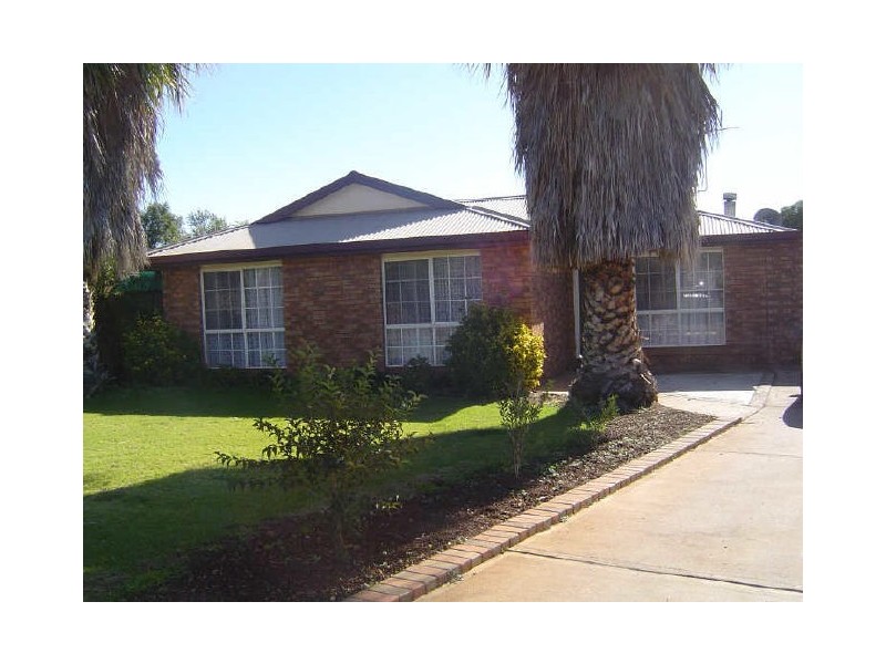 38 John Glen Place, Dubbo NSW 2830