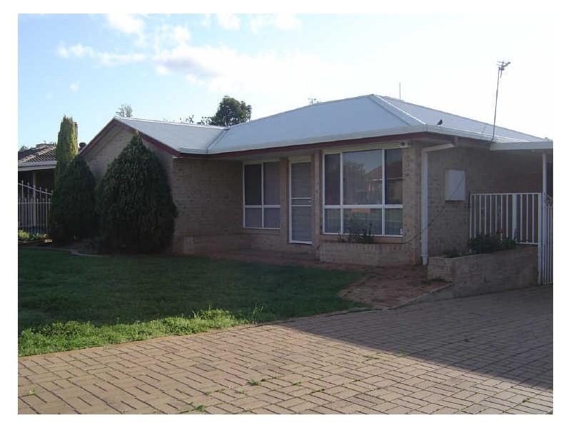13 Pegasus Place, Dubbo NSW 2830