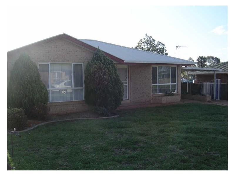 13 Pegasus Place, Dubbo NSW 2830