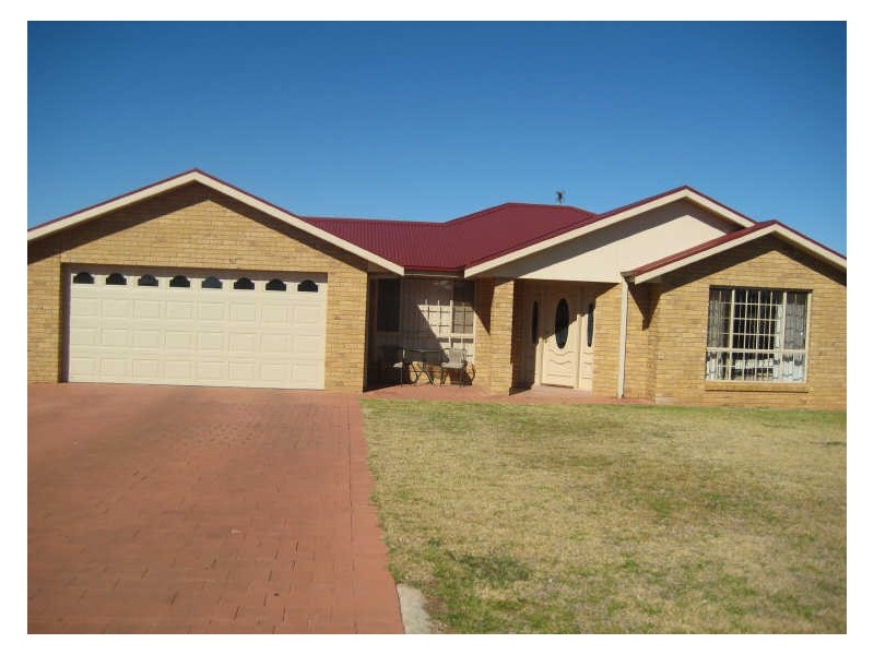 20 Sunvale Avenue, Dubbo NSW 2830