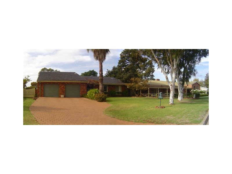 21 Bell Avenue, Dubbo NSW 2830