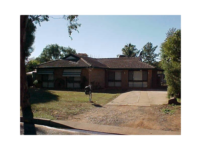 8 Clews Street, Dubbo NSW 2830