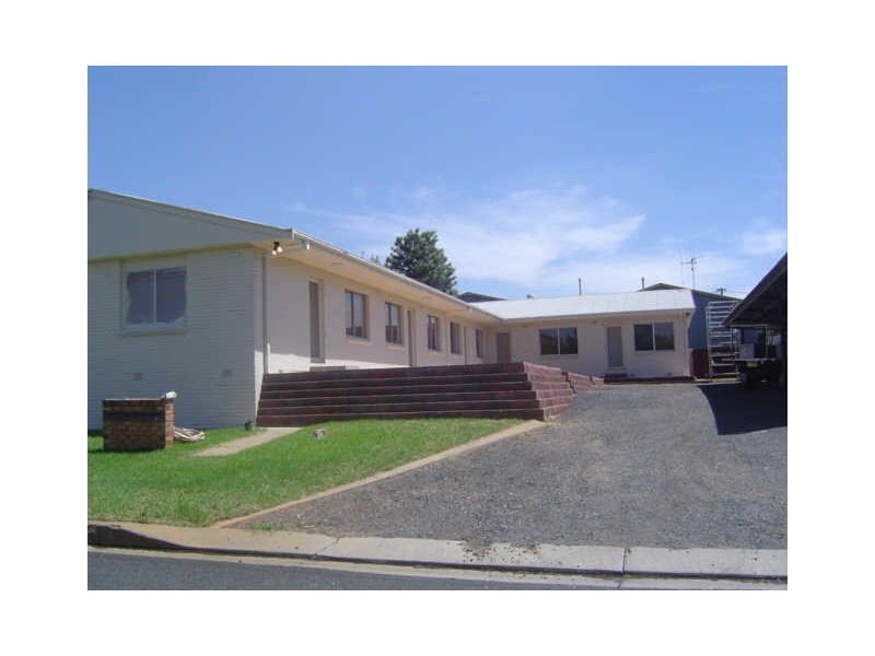 1/1 Stonehaven Avenue, Dubbo NSW 2830