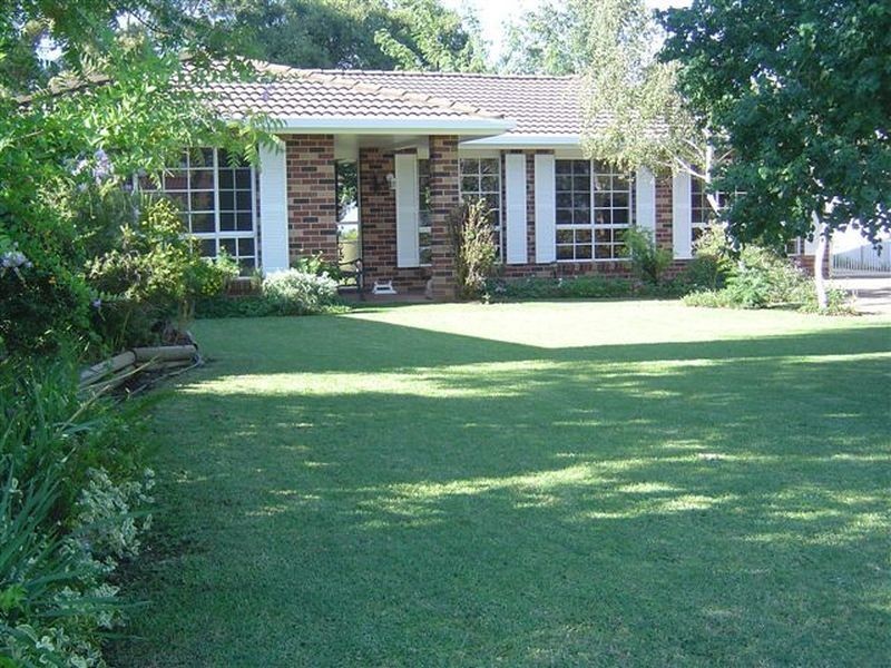 3 Treverrow Court, Dubbo NSW 2830