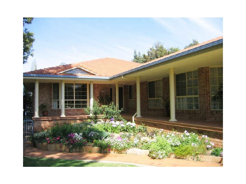7 Tarlow Avenue, Dubbo NSW 2830