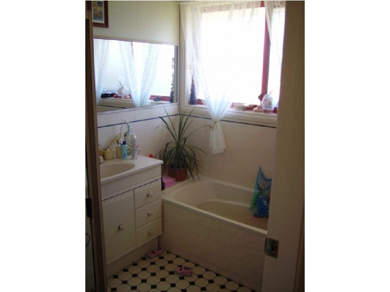 8A & 8B John Glen Close, Dubbo NSW 2830