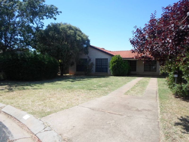 11 Potter Close, Dubbo NSW 2830