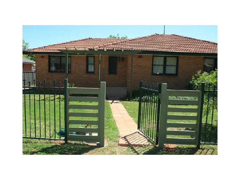 190 Bultje Street, Dubbo NSW 2830