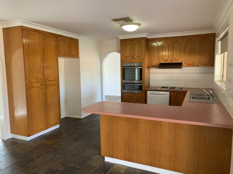 54 Murrayfield Drive, Dubbo NSW 2830