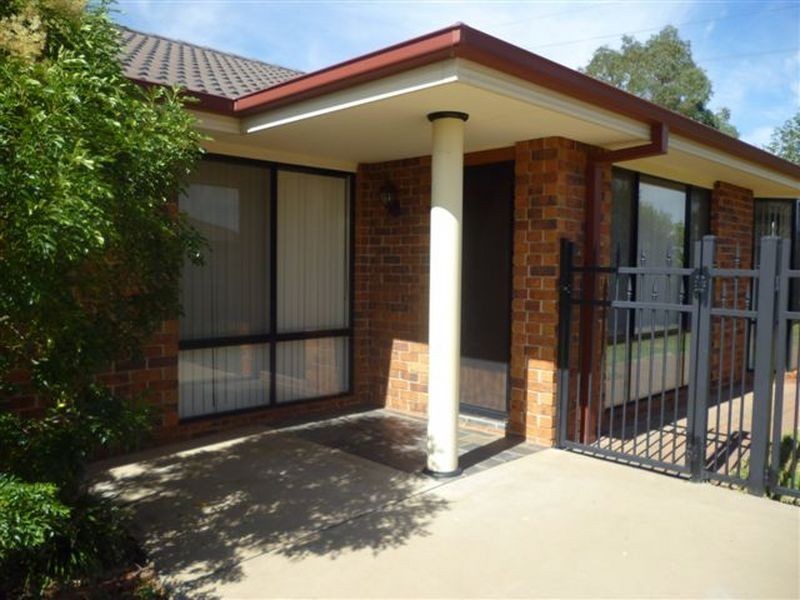 98 Twickenham Drive, Dubbo NSW 2830