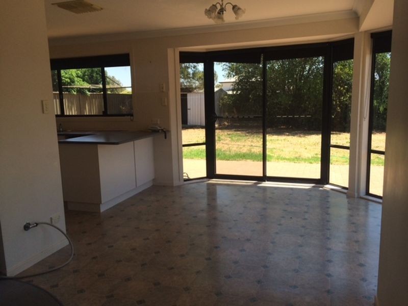 98 Twickenham Drive, Dubbo NSW 2830