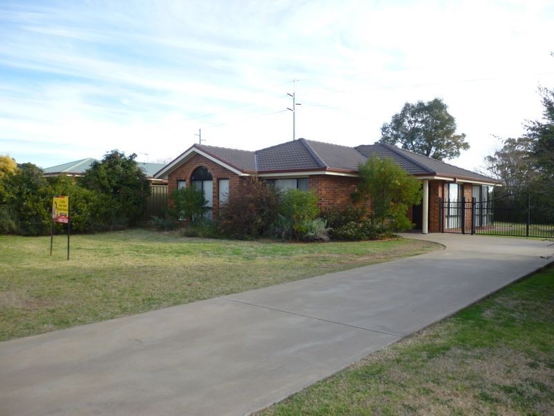 98 Twickenham Drive, Dubbo NSW 2830