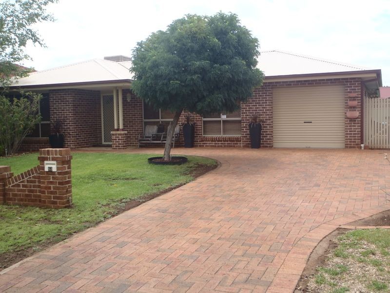 53 Castlereagh Avenue, Dubbo NSW 2830
