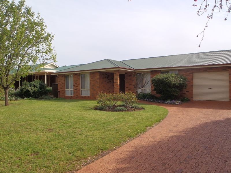 14 CYRIL TOWERS STREET, Dubbo East NSW 2830