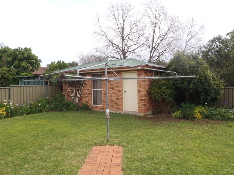 14 CYRIL TOWERS STREET, Dubbo East NSW 2830