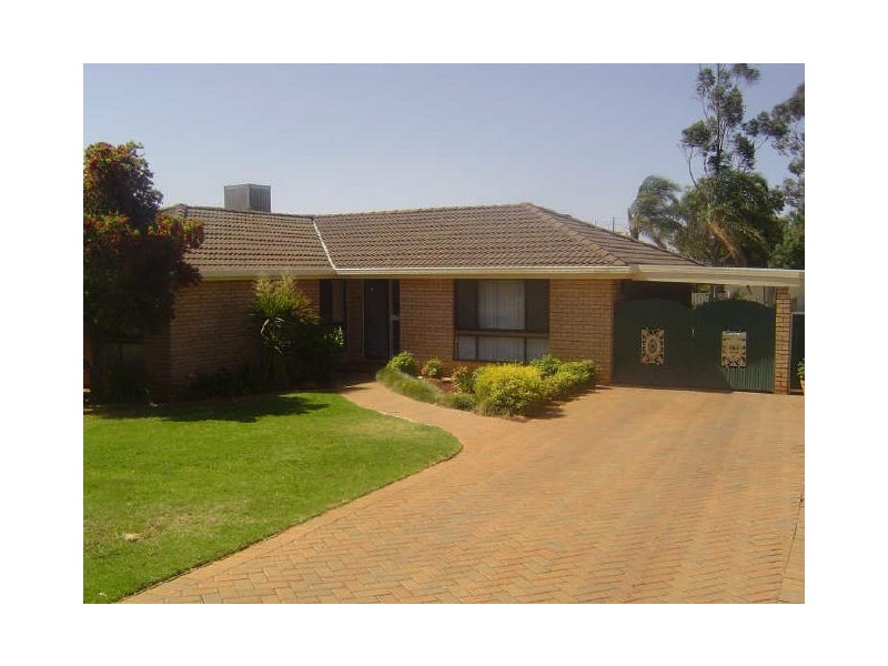 120 Birch Avenue, Dubbo NSW 2830