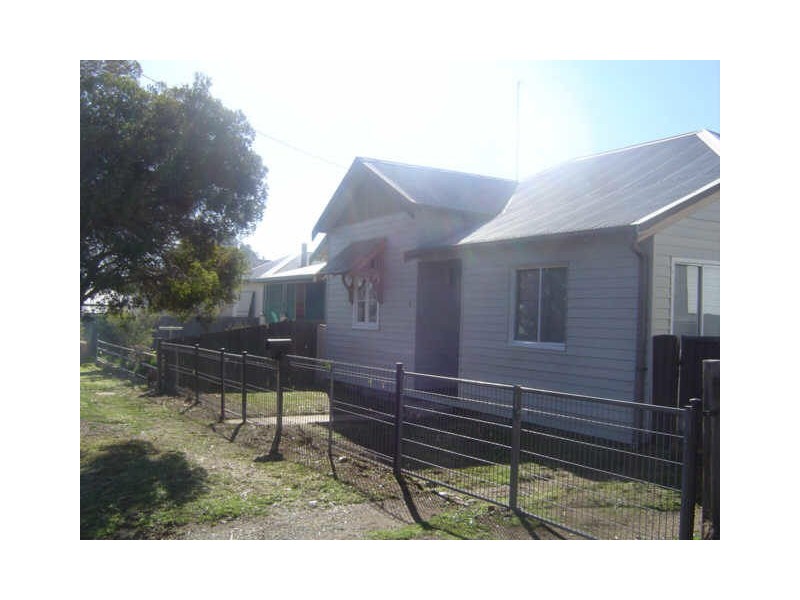 8 Jubilee Street, Dubbo NSW 2830